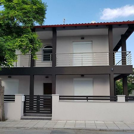 Fantastic Four Apartments Néoi Epivátai Exterior foto